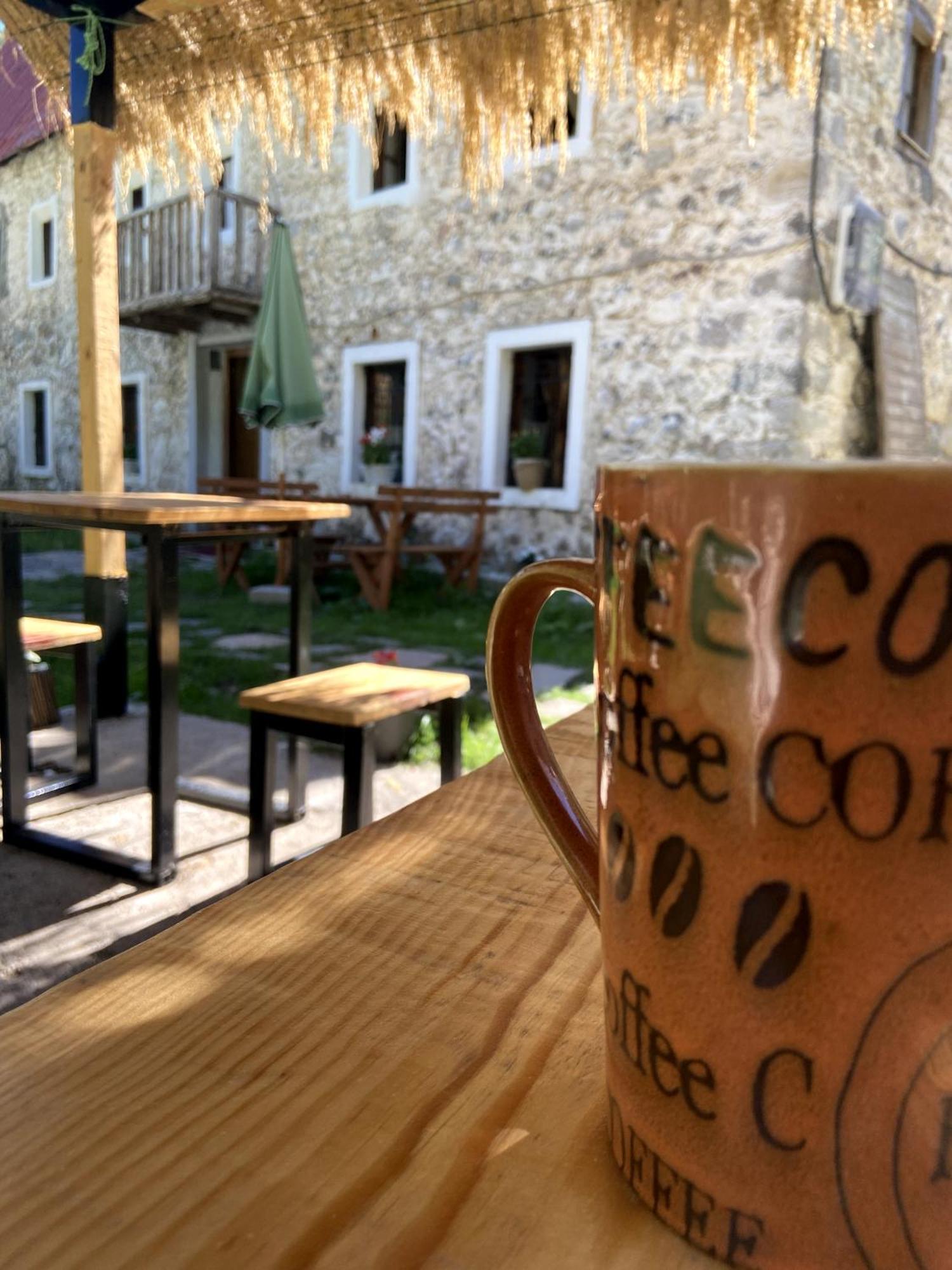 Guesthouse Kujtimi Theth Εξωτερικό φωτογραφία